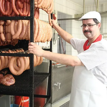 Zilks Landgasthof Zum Frauenstein بيت ريفي *